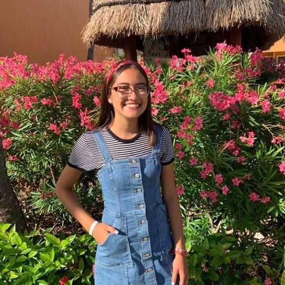 Meet your Posher, Lidya - Picture 1 of 1